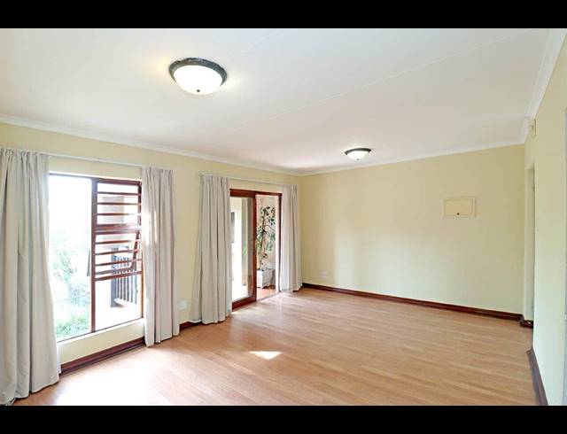 2 BEDROOM APARTMENT FOR SALE IN DOWERGLEN EXT 4